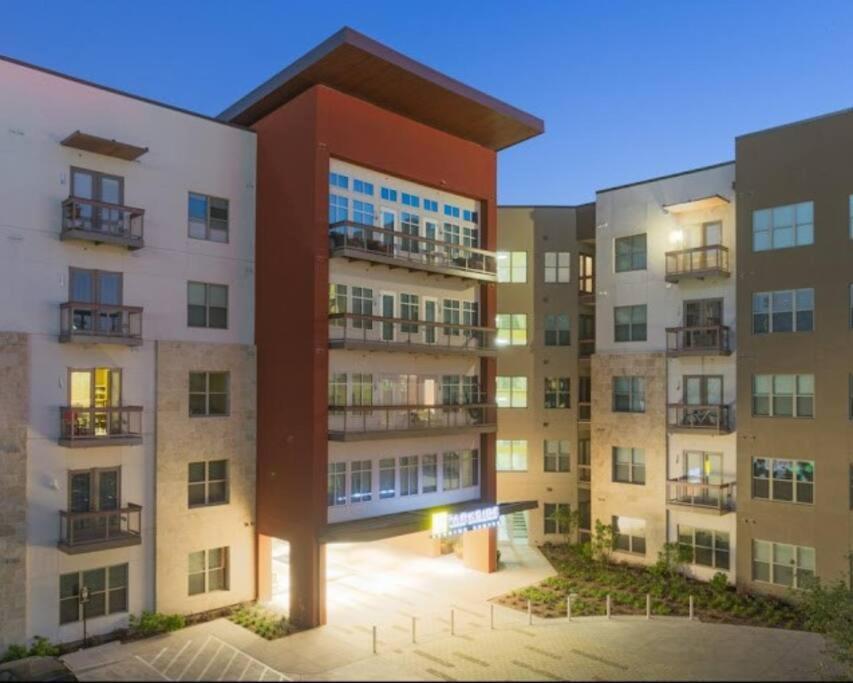 Luxurious, 1 Bedroom Near Downtown & Dickies Arena Fort Worth Exterior photo